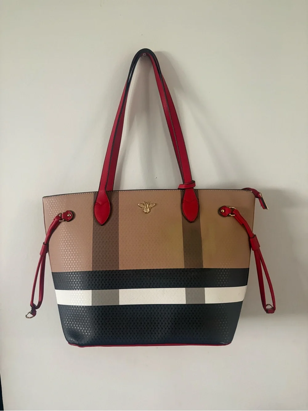 Stylish Bee Accent Tote Bag in Tan, Black & Red